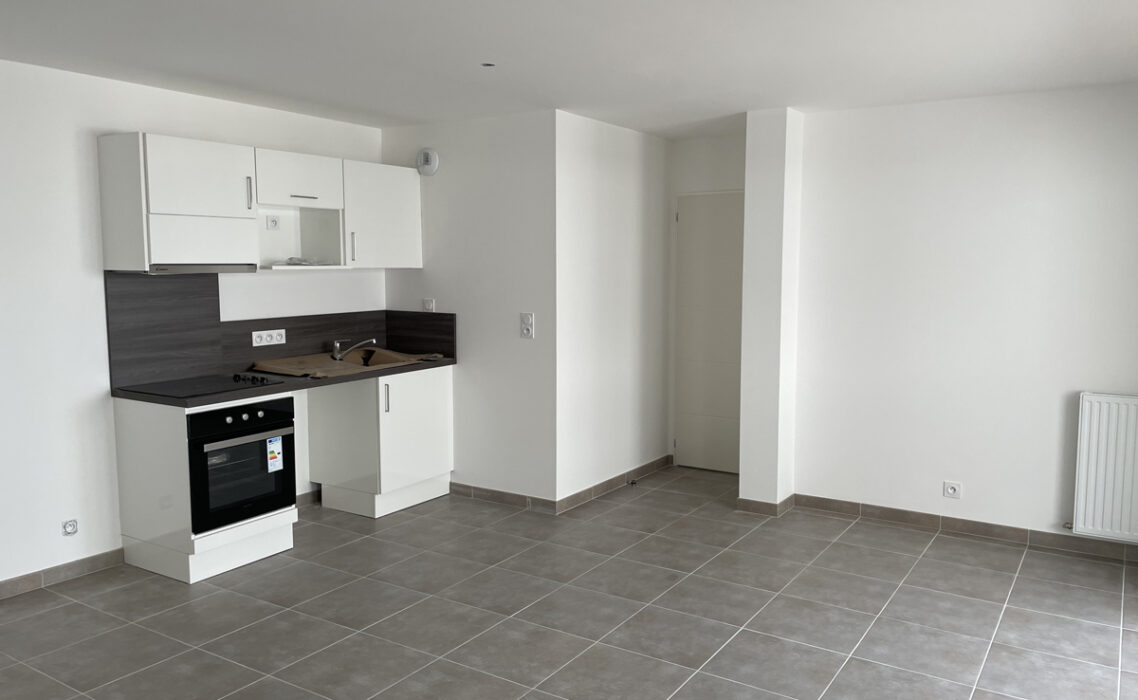 Intérieur-PRISME-cuisine-blanche